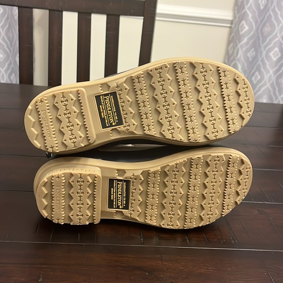 Pendleton Yellowstone Nation Park Chelsea Rain Boots new Women’s Size 7 - Picture 13 of 16